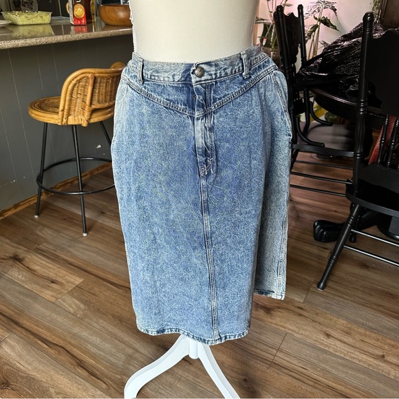 Pizzaz acid wash women’s skirt - Picture 1 of 7